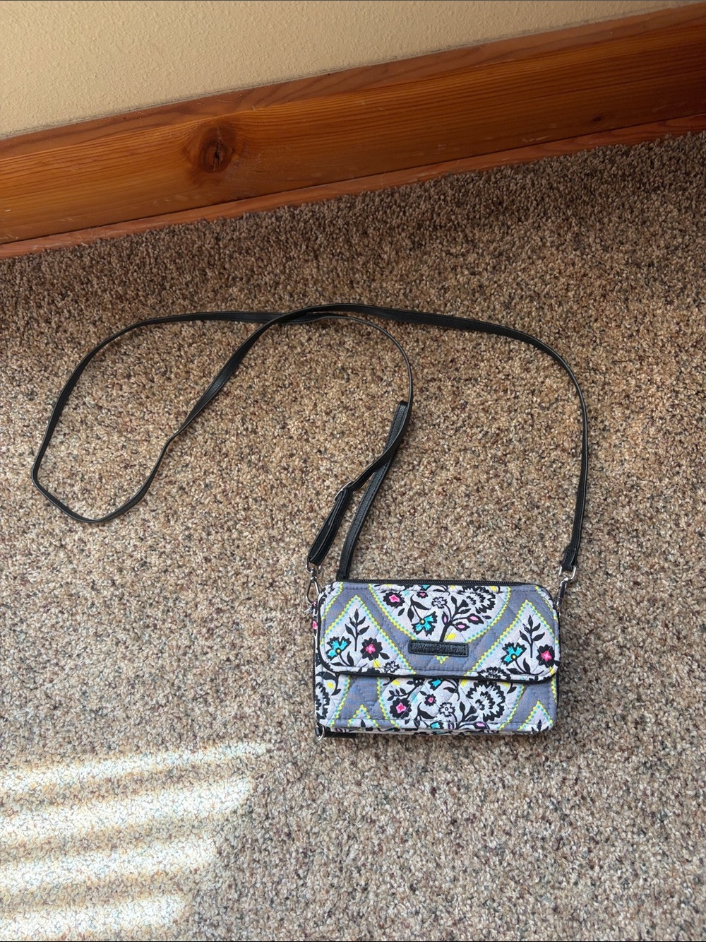 Vera Bradley Wallet Purse | Never Used | Grey Floral Patterned